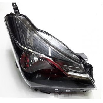 פנס ראשי טויוטה יאריס שמאל (משנת 2017)