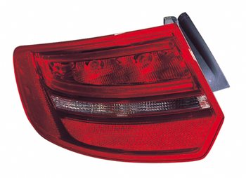 פנס אחורי חיצוני אאודי A3 ימין (2010-2012) 5 דלתות